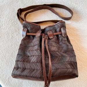OFFICINA ORIGI ITALIAN LEATHER DRAWSTRING BUCKET BAG EUC